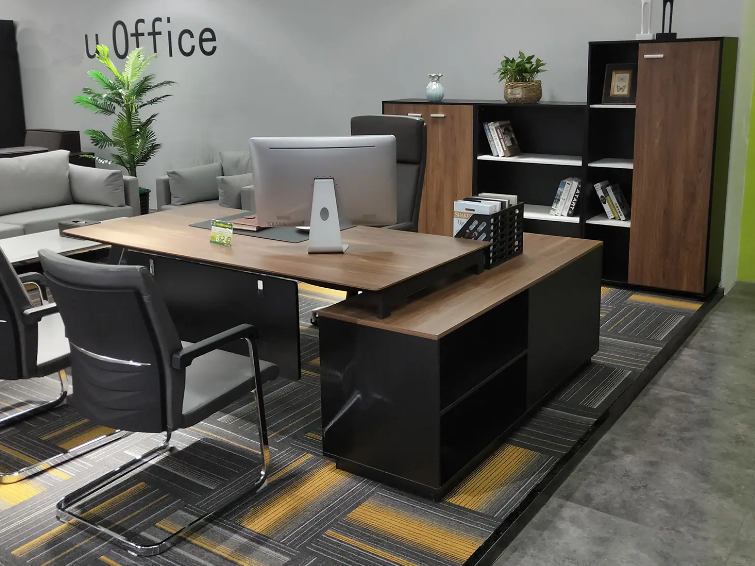 二手辦公家具經理桌椅出售